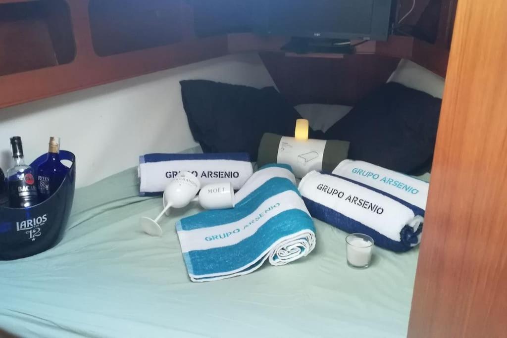 Boat-Apartamento Flotante Cadiz.. La Juanita Arroyo Εξωτερικό φωτογραφία
