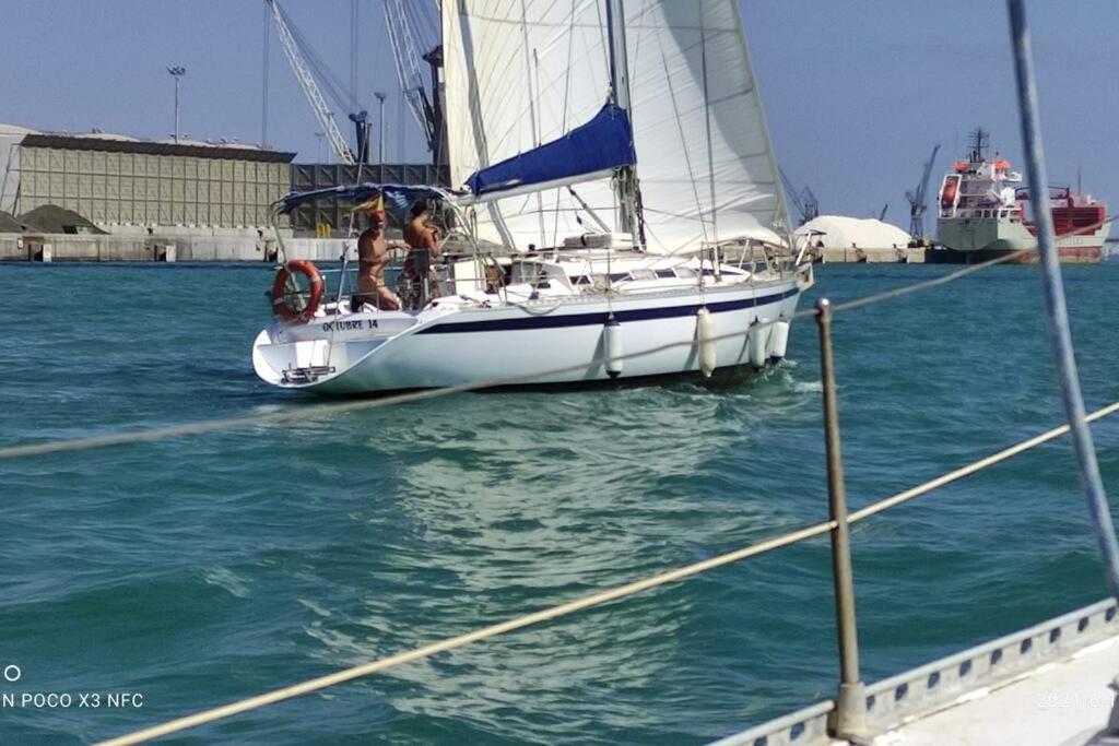 Boat-Apartamento Flotante Cadiz.. La Juanita Arroyo Εξωτερικό φωτογραφία