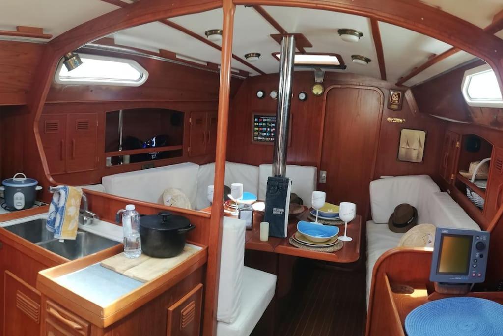 Boat-Apartamento Flotante Cadiz.. La Juanita Arroyo Εξωτερικό φωτογραφία